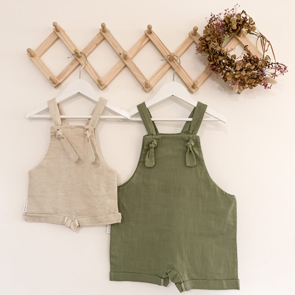 Handmade in Coffs Harbour, NSW, Australia, these oatmeal linen overalls have been thoughtfully designed for growing children. Made with a gusset crutch for a comfy fit and adjustable tie shoulder straps for prolonged wear. 